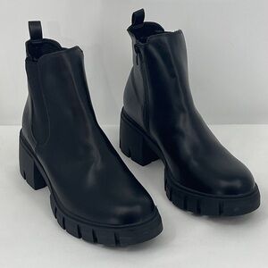 Madden Girl CHELSEA Black Ankle Booties WOMENS SIZE 9